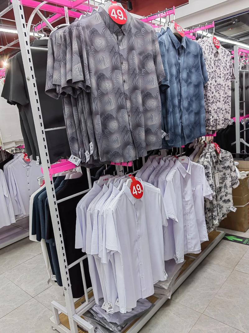 实体服装店如何抓住顾客的目光？
